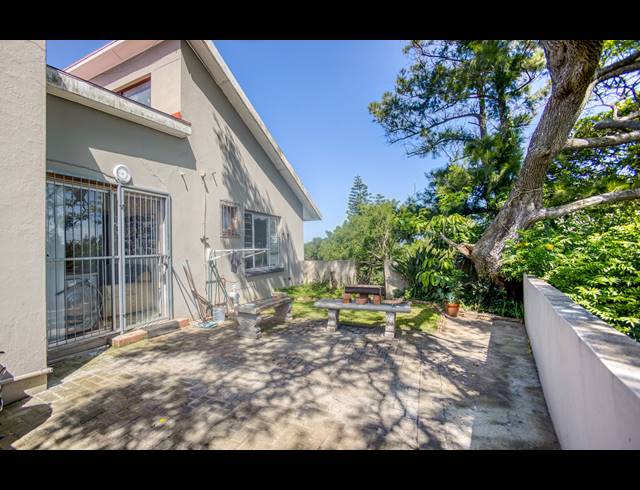 5 BEDROOM HOUSE FOR SALE IN BEACON BAY